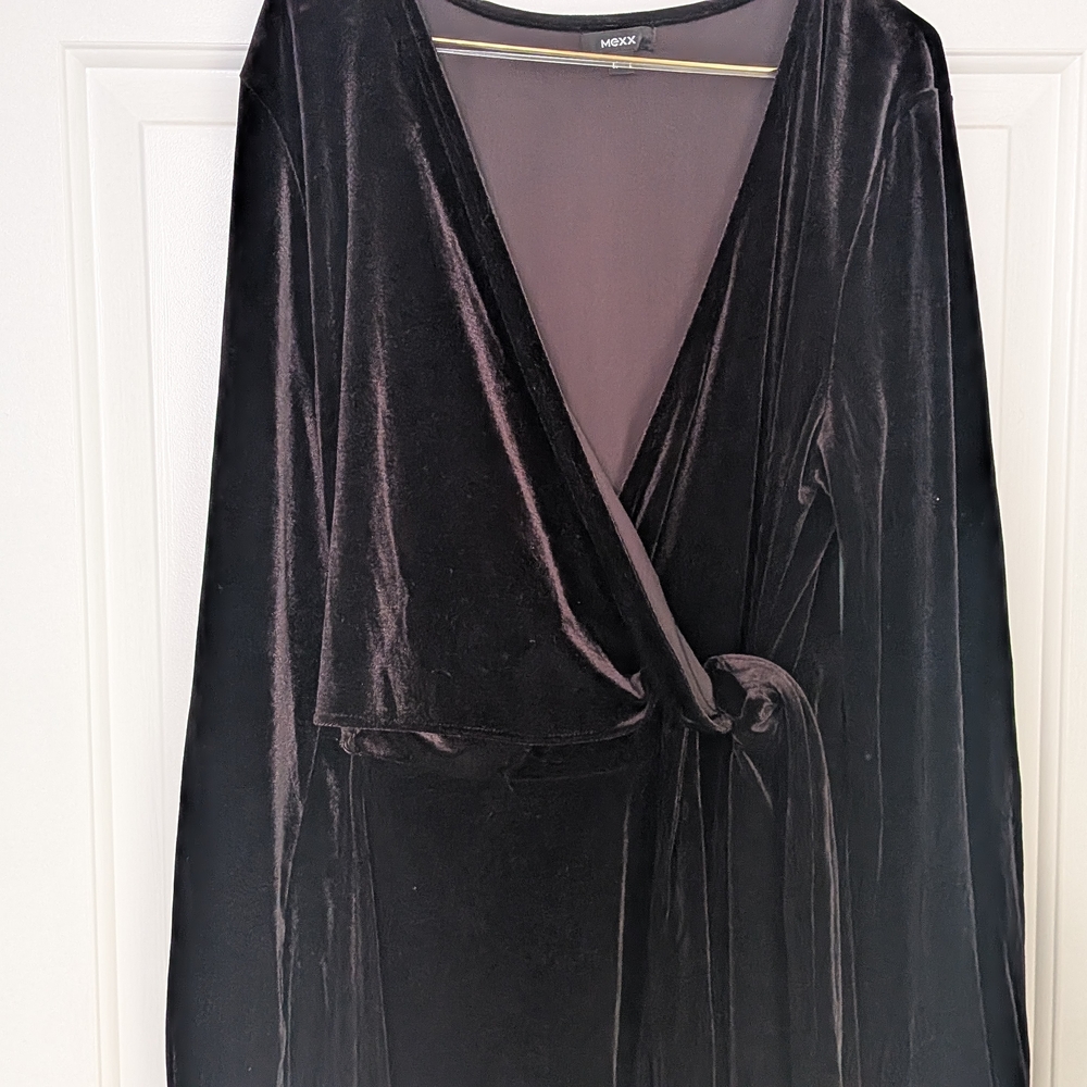 Mexx Black Velvet Wrap Dress
